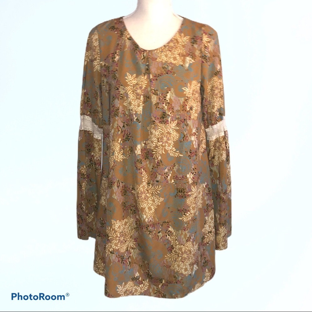 Honey Punch Floral dress